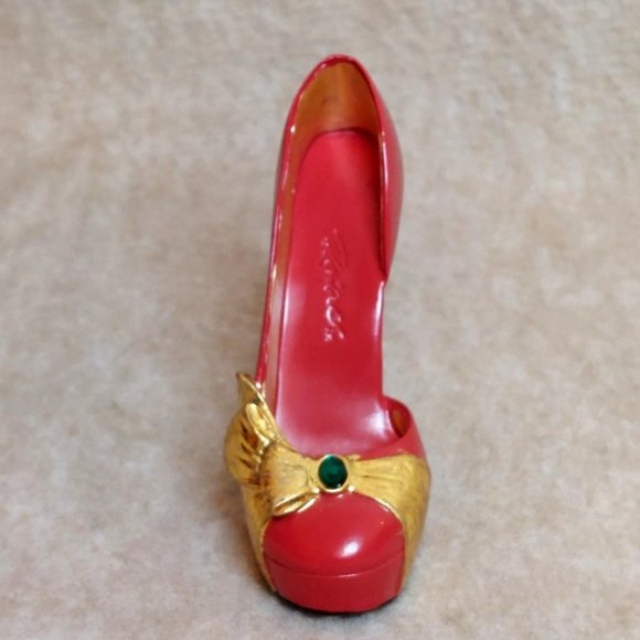 Rare Just The Right Shoe "Voluminous" Home/Office Collectible Decor Figurine - Picture 2 of 13